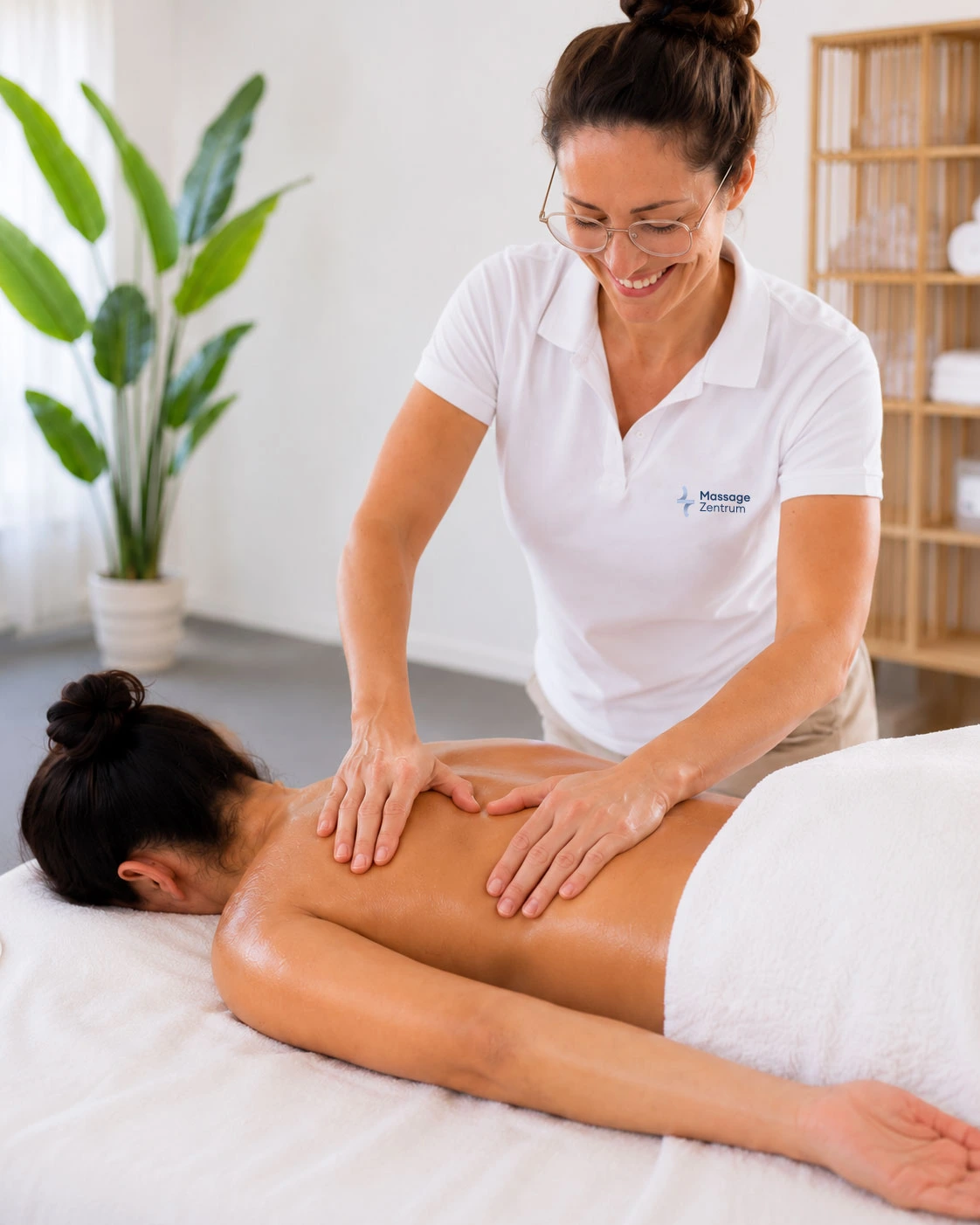 Therapeutische Massage in der Praxis an der Gotthardstrasse 3 in Brunnen